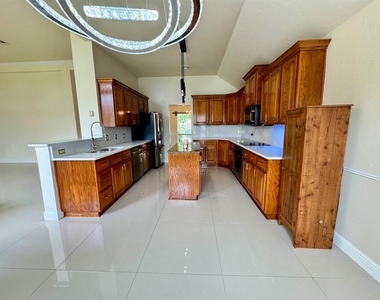 4409 Whitmere Court - Photo Thumbnail 11