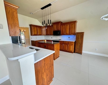 4409 Whitmere Court - Photo Thumbnail 5
