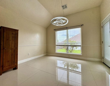 4409 Whitmere Court - Photo Thumbnail 12