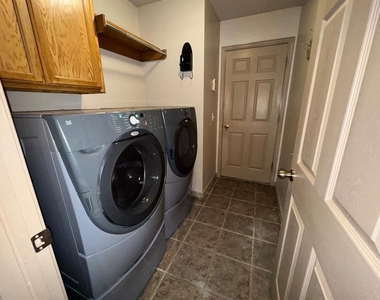 1424 Teakwood Drive - Photo Thumbnail 16