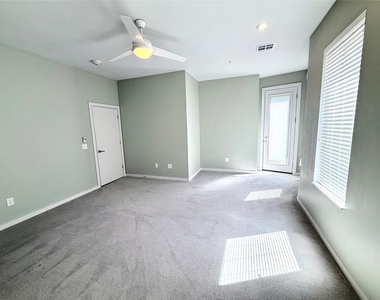 627 Couch Drive - Photo Thumbnail 15