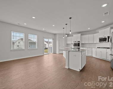 260 Abersham Drive - Photo Thumbnail 8