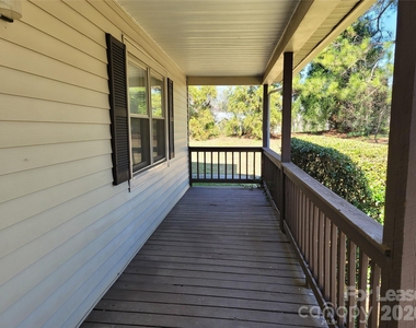5323 Chestnut Lake Drive - Photo Thumbnail 2
