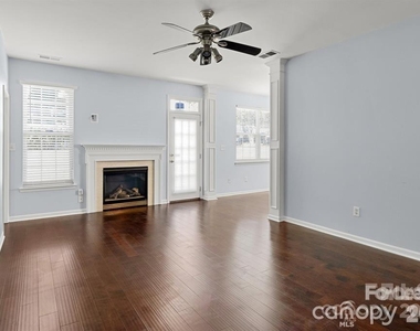 6828 Ayrshire Glen Place - Photo Thumbnail 5