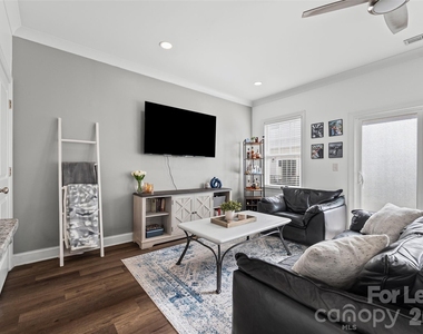 263 Keener Boulevard - Photo Thumbnail 10