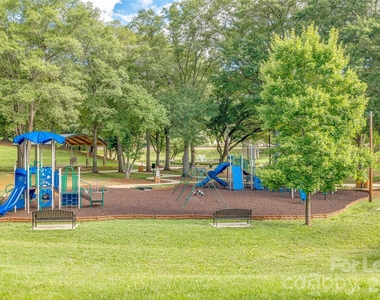 263 Keener Boulevard - Photo Thumbnail 40