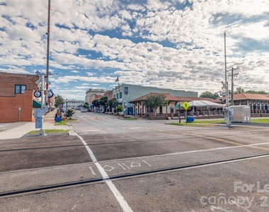 263 Keener Boulevard - Photo Thumbnail 37