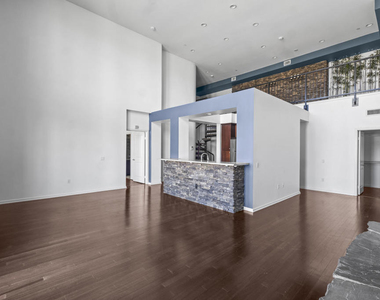 1901 Victoria Avenue - Photo Thumbnail 14