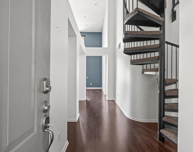 1901 Victoria Avenue - Photo Thumbnail 26