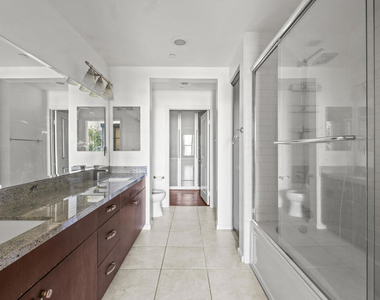 1901 Victoria Avenue - Photo Thumbnail 10