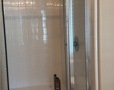 12609 Dupont - Photo Thumbnail 9