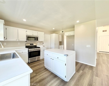 43391 Calle Morita - Photo Thumbnail 12