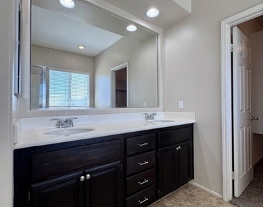 33021 Adelante Street - Photo Thumbnail 34