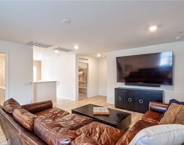 33063 Table Rock Drive - Photo Thumbnail 19