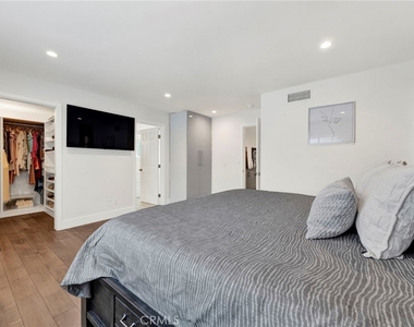 8746 Ruffner - Photo Thumbnail 14