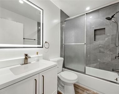 8744 Ruffner Avenue - Photo Thumbnail 4