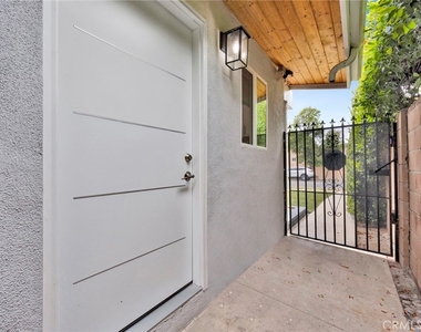 8744 Ruffner Avenue - Photo Thumbnail 5