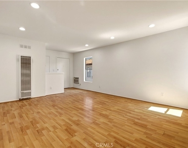 1155 Linden Avenue - Photo Thumbnail 5