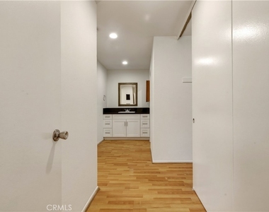1155 Linden Avenue - Photo Thumbnail 8