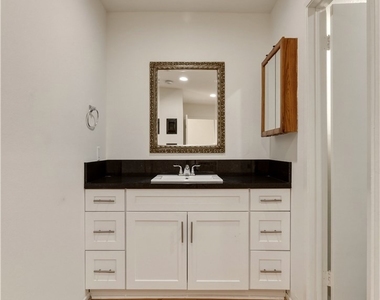 1155 Linden Avenue - Photo Thumbnail 9