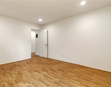 1155 Linden Avenue - Photo Thumbnail 11