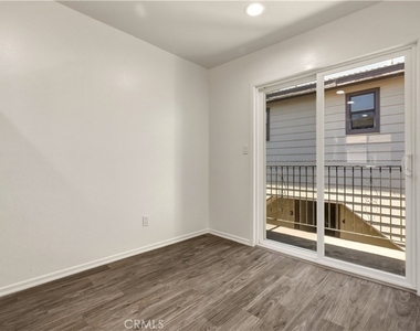 1155 Linden Avenue - Photo Thumbnail 3