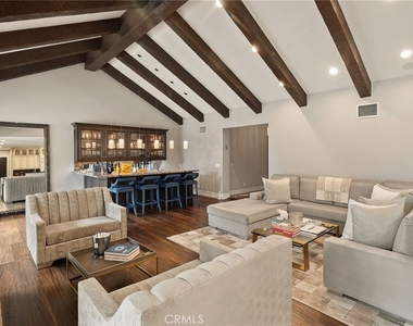 4816 Gloria Avenue - Photo Thumbnail 6