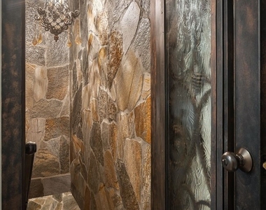 4816 Gloria Avenue - Photo Thumbnail 14