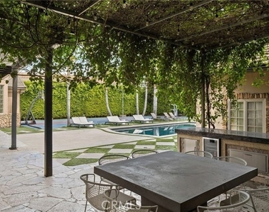 4816 Gloria Avenue - Photo Thumbnail 22