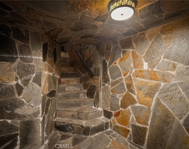4816 Gloria Avenue - Photo Thumbnail 15