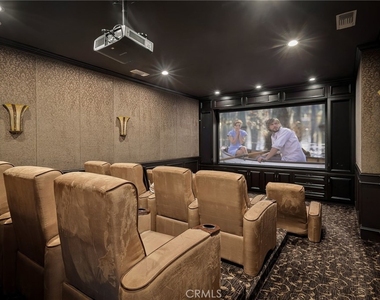 4816 Gloria Avenue - Photo Thumbnail 13