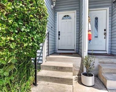 24601 Harbor View Drive - Photo Thumbnail 4