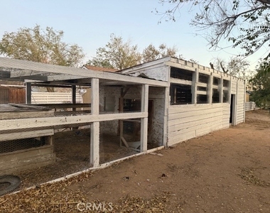 16100 Navajo Road - Photo Thumbnail 21