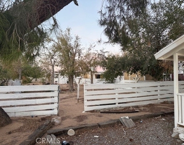 16100 Navajo Road - Photo Thumbnail 12