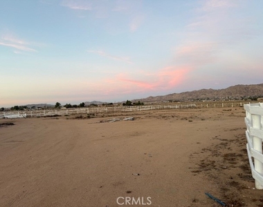 16100 Navajo Road - Photo Thumbnail 16