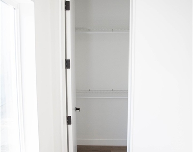 5908 Atlantic Avenue - Photo Thumbnail 14