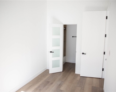 5908 Atlantic Avenue - Photo Thumbnail 10