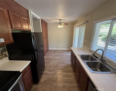 23732 Hillhurst - Photo Thumbnail 1