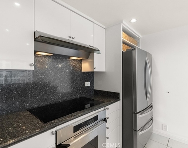 10535 Wilshire #912 - Photo Thumbnail 17