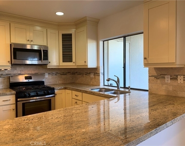 8877 Lauderdale Court - Photo Thumbnail 4