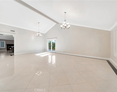 24692 Julie Ave - Photo Thumbnail 5