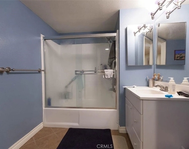 2121 Beloit Avenue - Photo Thumbnail 13