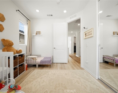 27658 S Heartwood Drive - Photo Thumbnail 23