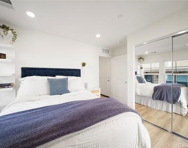 27658 S Heartwood Drive - Photo Thumbnail 5