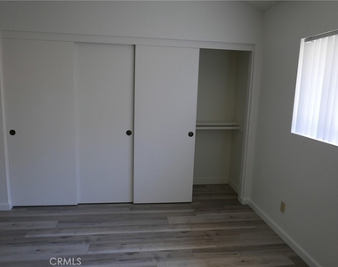 16795 Roosevelt - Photo Thumbnail 7