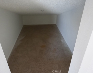 16795 Roosevelt - Photo Thumbnail 11