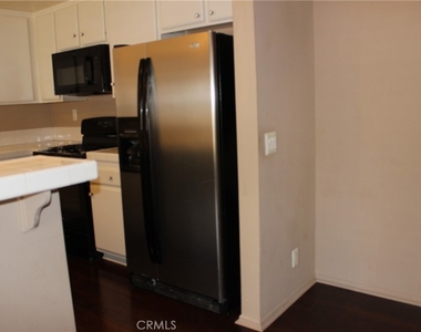 24341 Conejo - Photo Thumbnail 9