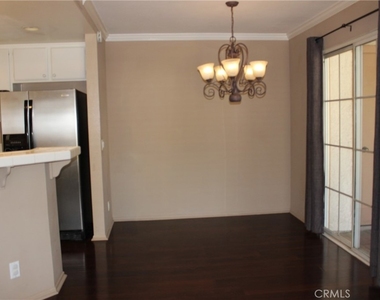 24341 Conejo - Photo Thumbnail 8