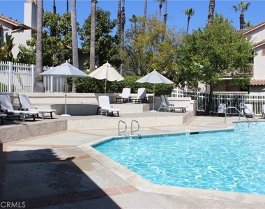 24341 Conejo - Photo Thumbnail 28