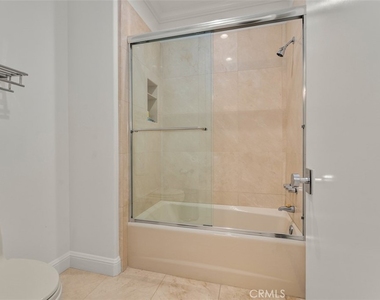 215 Poppy Avenue - Photo Thumbnail 16
